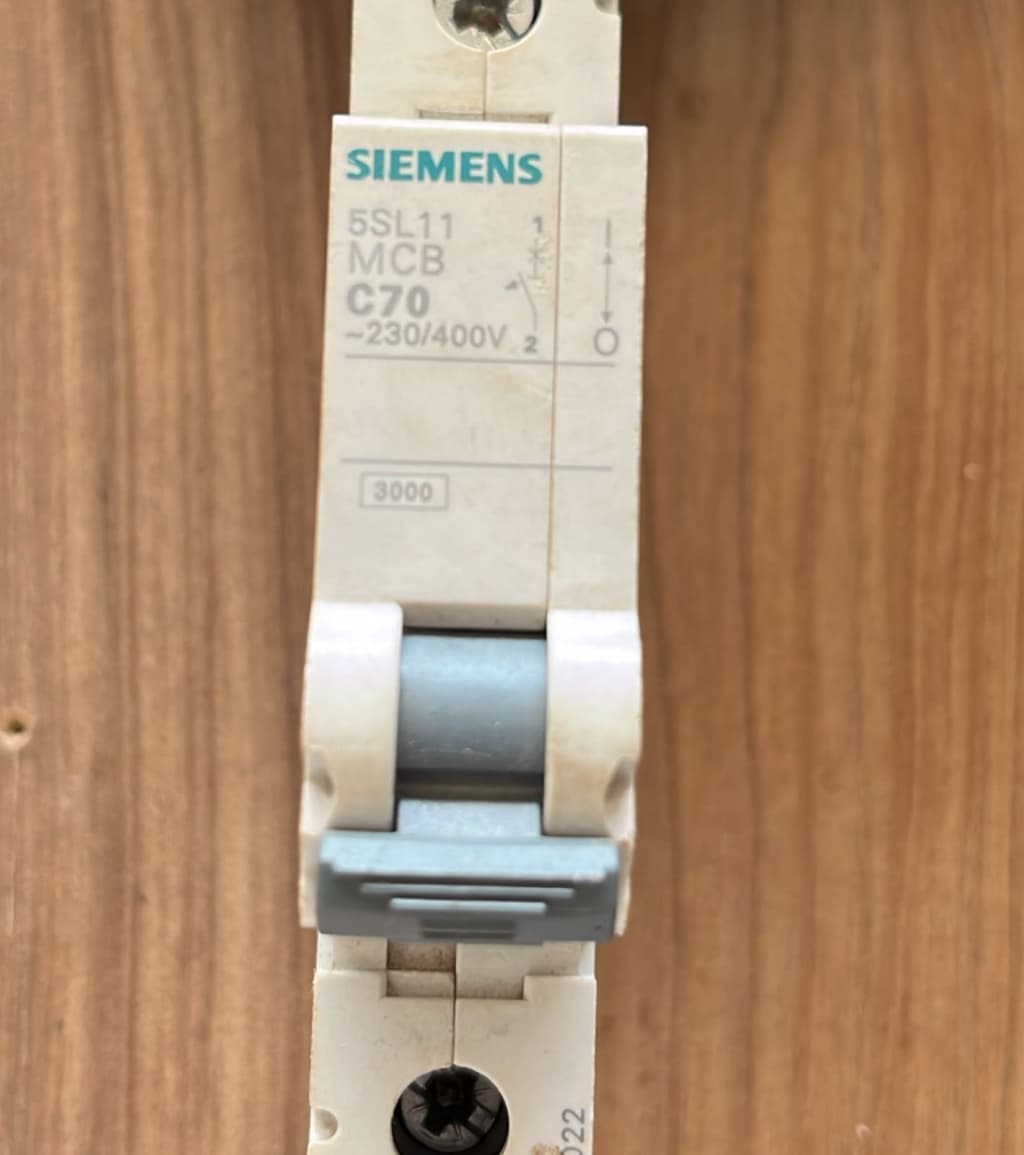 Disjuntor Unipolar Siemens Din Curva C 70a